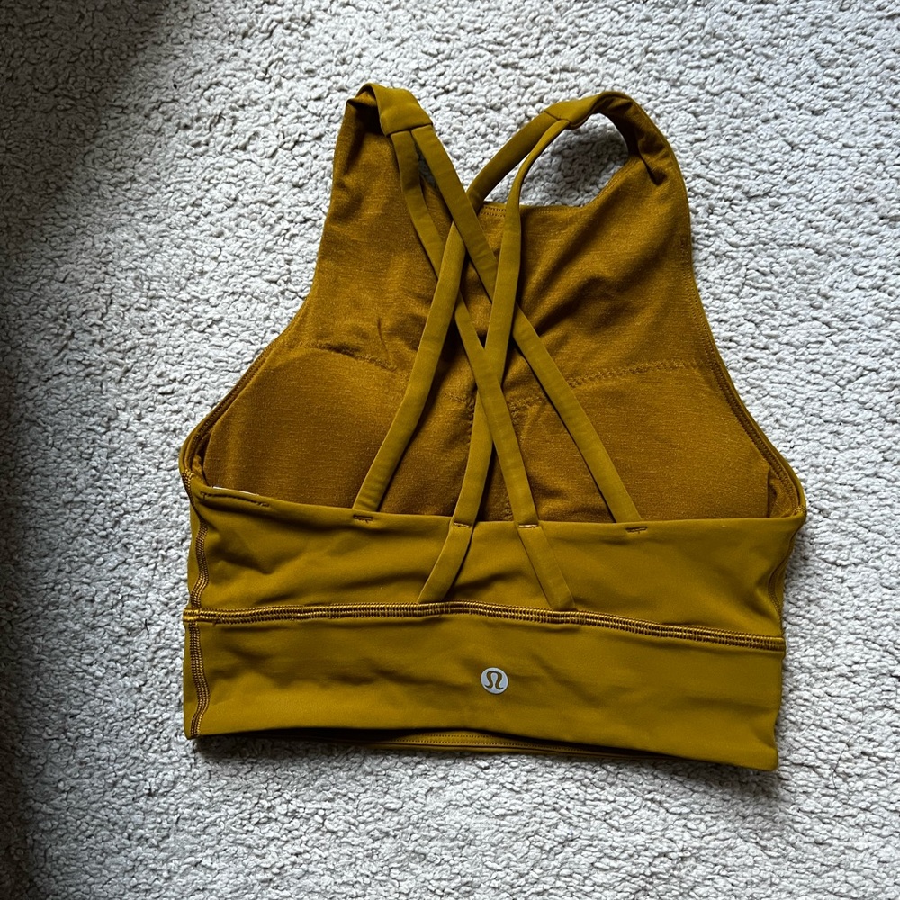 NWOT lululemon sports bra. - Picture 2 of 3